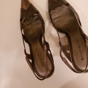 Grey and shining pointed women's Bandolino shoes for sale. Size 9.